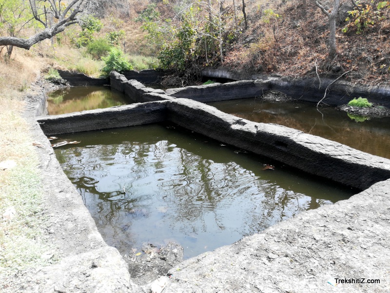 Chaugaon Fort, Rock cut water Tanks